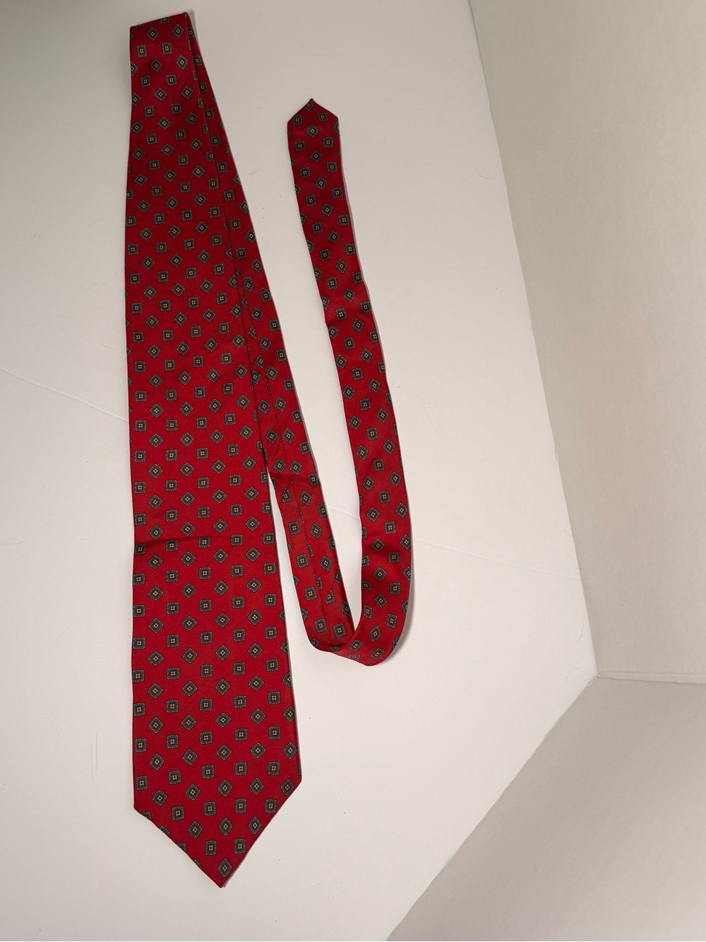 VTG Morgan Hart 100% Silk Made in USA Red With Black